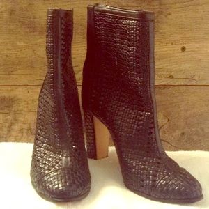 Schultz black boots size 7